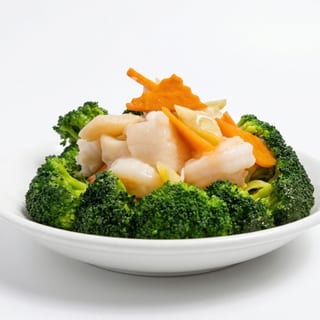 Seafood with Broccoli Crowns